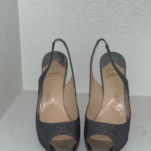 Christian Louboutin Silver Glitter Peep Toe
Platform Sandal Size 39 5” - Picture 7 of 9